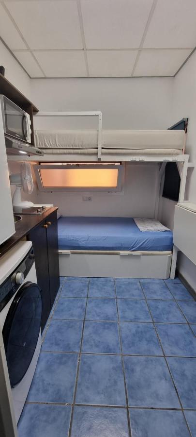 Albergue Cristina Habitaciones Con Bano Privado Y Mini Cocina Corralejo Exterior foto